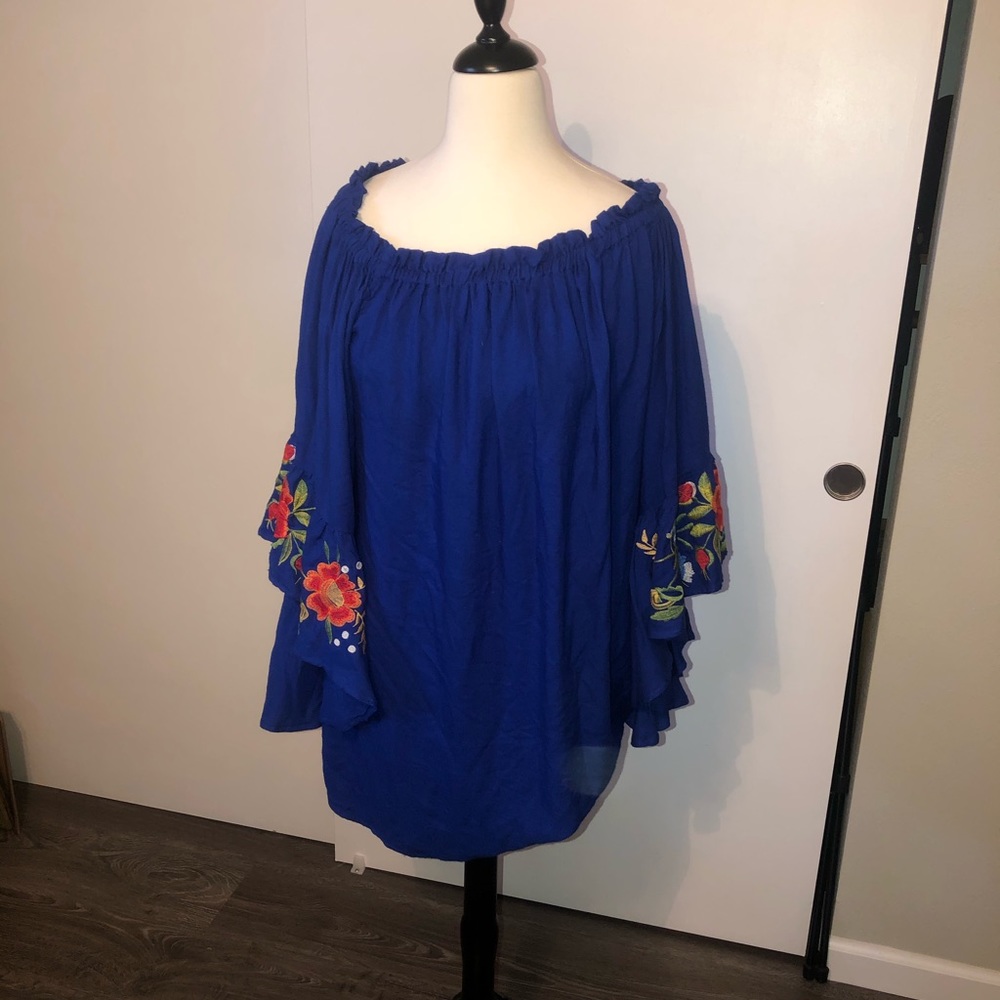 Blue Umgee Floral Top